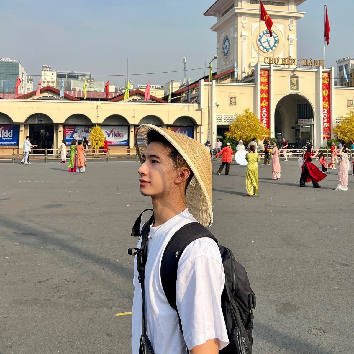 Chợ Bến Thành: Nơi Giữ Đồng Hồ Thời Gian Giữa “Tâm Bão” Thay&nbsp;Đổi