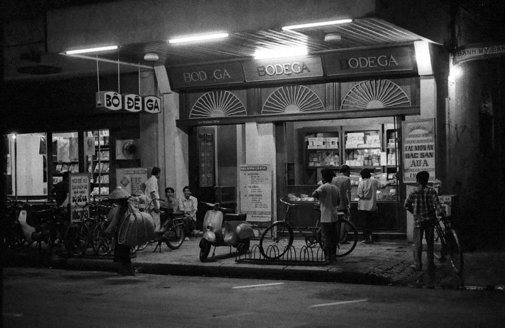 Rạp Chiếu Bóng Ngày Xưa & Những Cuốn Băng Rè Rè: Khi Cả Làng Cùng Khóc&nbsp;Cười